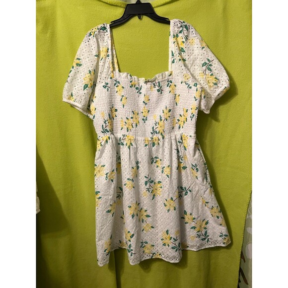 Draper James Plus White Floral Smocked Dress NWT 2xl XXL - Picture 1 of 8